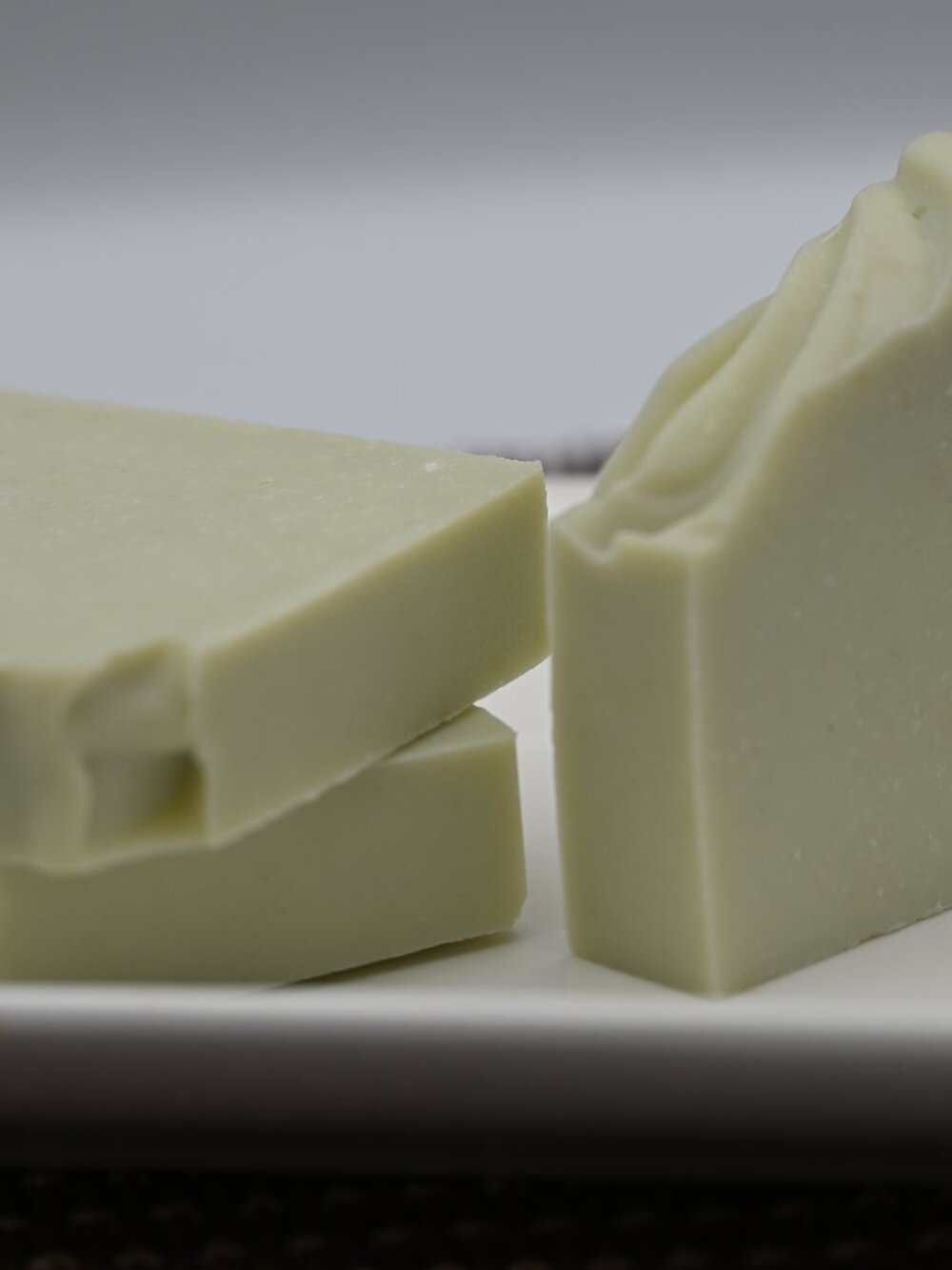 Le Luxe Lather, Luxury Artisan Soap, "Allison", Green Tea Scent